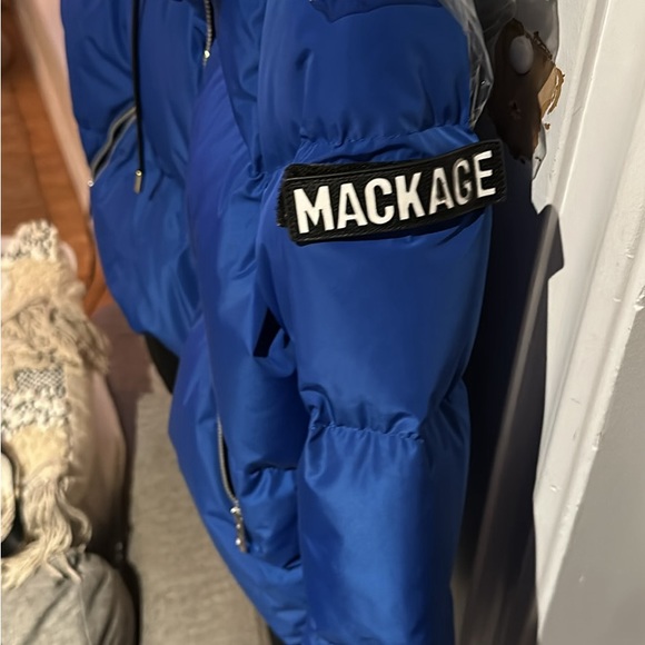 Mackage jacket like new !! Used just one season . Very good price - Picture 6 of 7